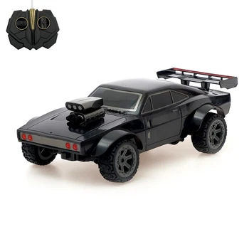 

Radio-controlled car "racing without rules"
