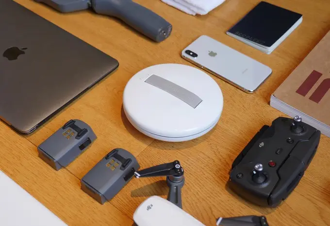 CleanseBot World's First Bacteria Killing Robot UV Sterilizers Mite Killer Smart Robot for Home Travel Household (29)