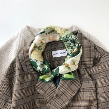 

2020 European American Hot Models Women Scarf Spring Summer and Fall Real Flower