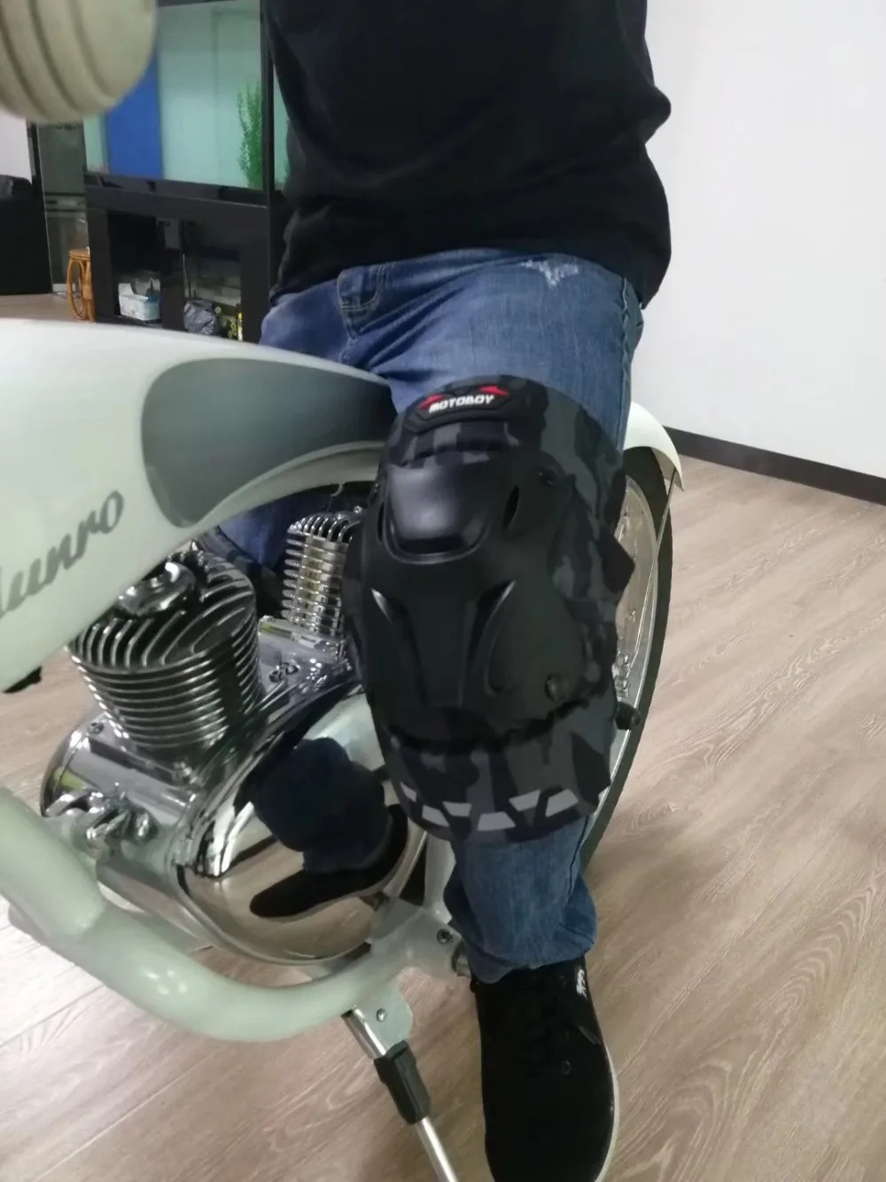 MOTOBOY MP-PR30 warm knee pad 1e