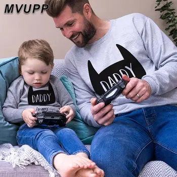 

MVUPP fashion Batman super cool daddy and me sweatsht winter clothes family look Sweater t shirt Sets Dad Son Baby lovely outfit