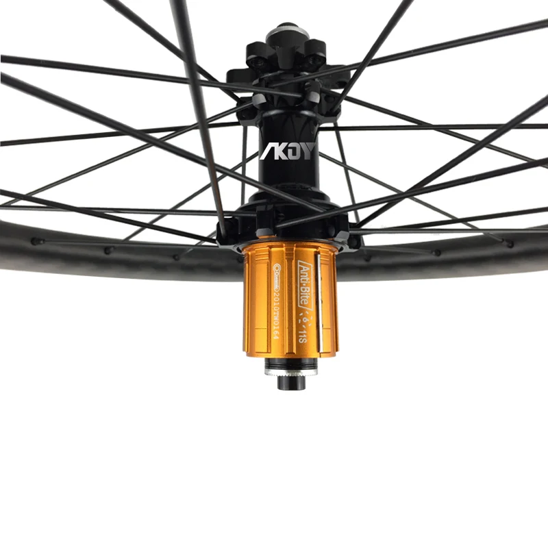 Jantes Vélo En Carbone 20 Pouces (451) - Profondeur 38 Mm, Largeur 25 Mm - 28 Trous Pour Freins V - Neuf Avec Garantie 3 Ans