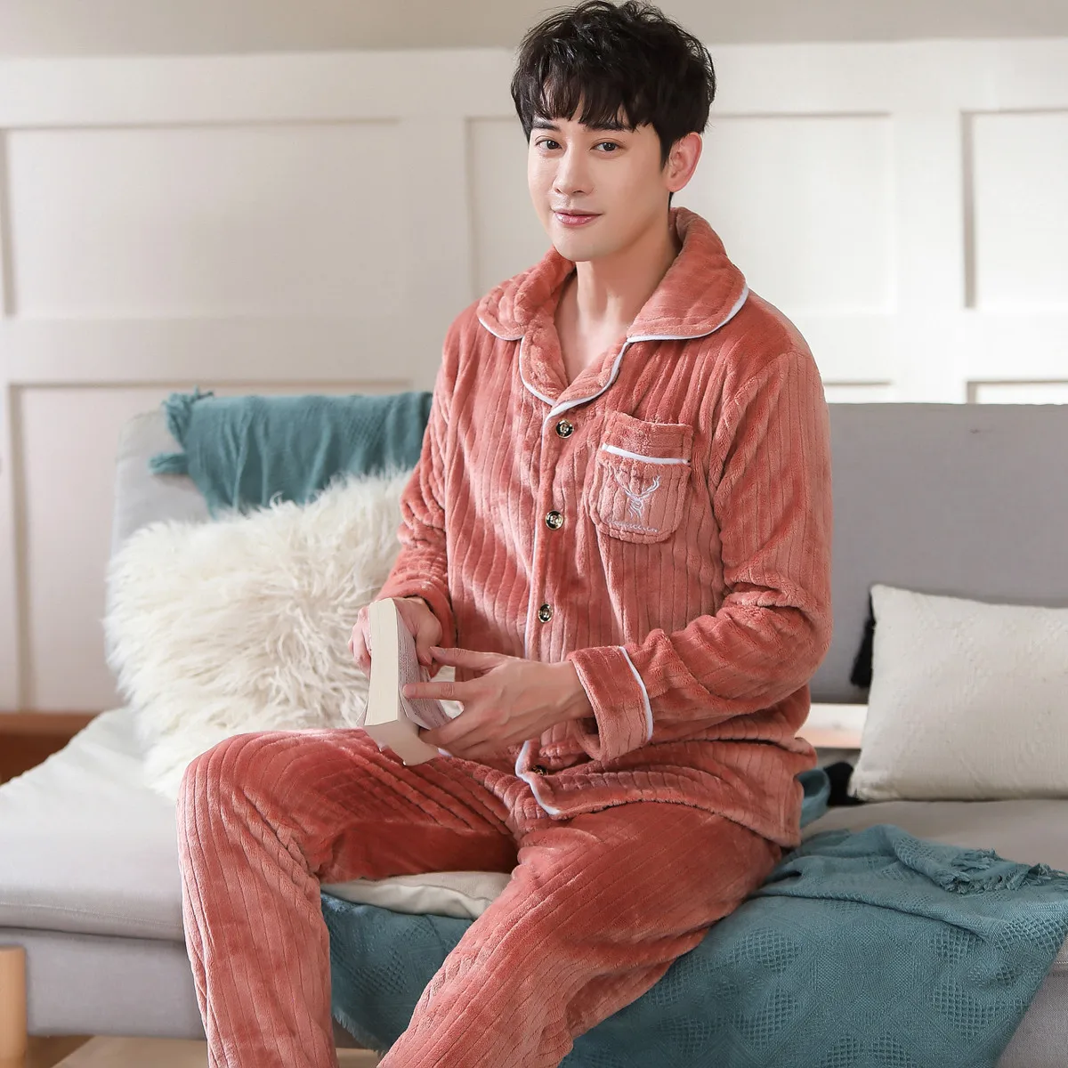 2020 New Style Men's Pajamas Set Autumn Winter Warm Flannel Thicken Male Pajamas Sets Long Sleeve Sleepwear Top +Pant Leisure red and black plaid pajama pants Men's Sleep & Lounge