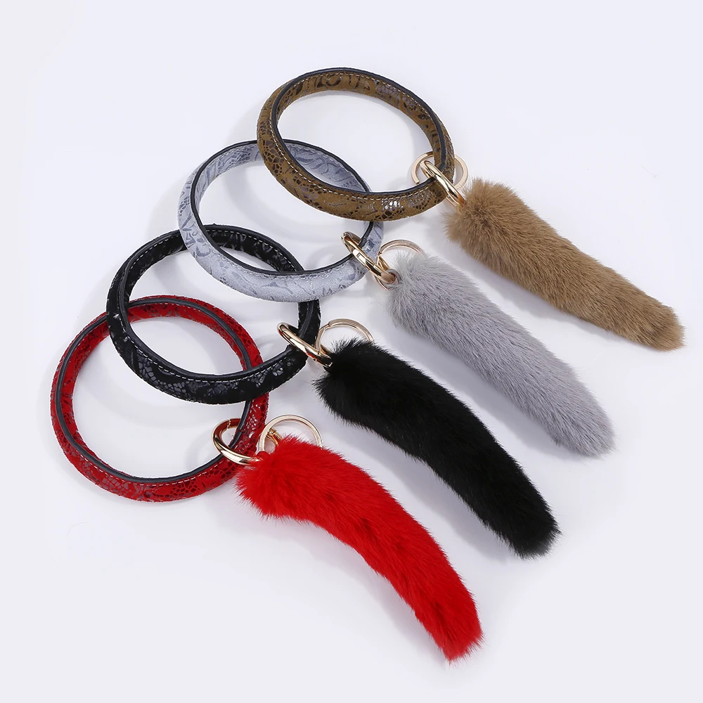 

Bohemia Tassel Keychain Simulation Hair Ball Wristlet Keychain Keyring Comfortable Wear Car KeyChain Wrist Strap