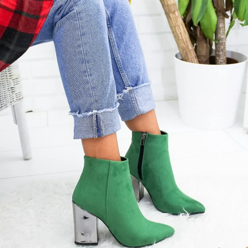 

WENYUJH European Pointed Toe Girl Boots Solid Woman Rivet Boots Boots Autumn Winter 2019 New High-heeled Shoes