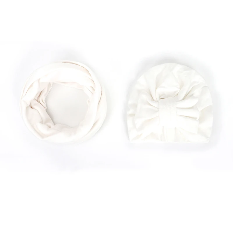 White set Одежда для маленьких девочек меховая шапка шарф 2 шт./компл. зимние кашемировые колпачки для детей ясельного возраста, теплые шапки бини шапки и бантом; детское платье для двойной Слои шарф для шейный платок От 1 до 3 лет - Цвет: White set