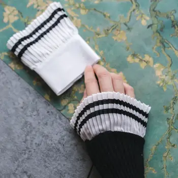 

Vintage Tiered Black Trim Decorative Sleeve False Cuffs Pleated Wrinkled Flare Wristband Sweater Clothes Accessories for Women