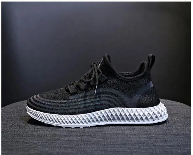 The new summer and fall styles are versatile and breathable casual shoes