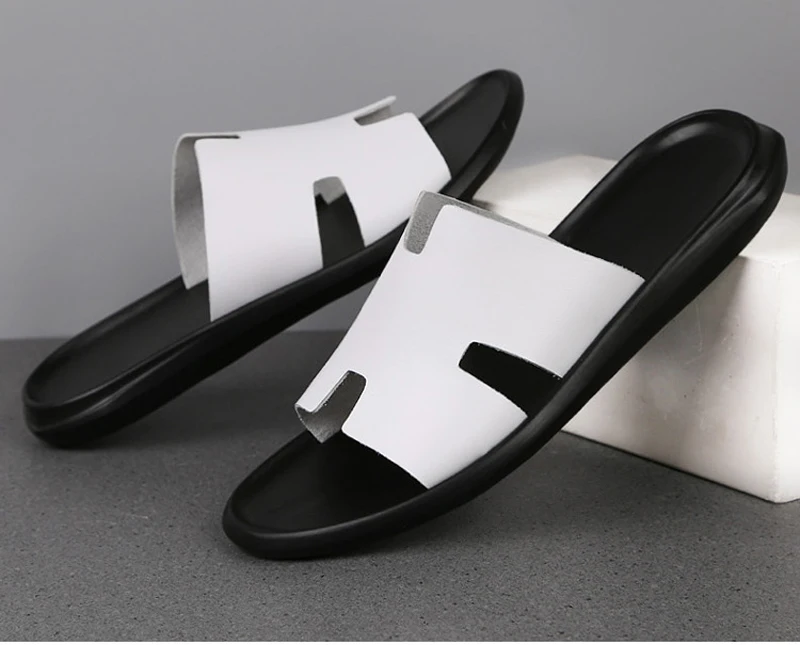 Нескользящие черные и белые кожаные тапочки; мягкие пляжные и уличные сандалии; Мужская обувь; повседневные туристические сандалии Pria Barefoot