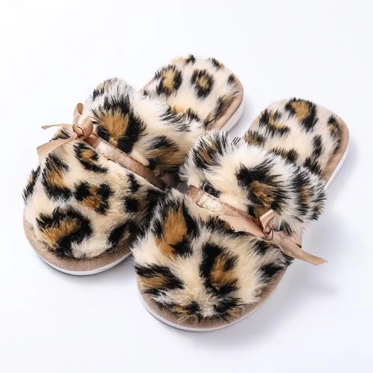 Зимние и весенние детские тапочки для девочек; детская обувь; зимняя домашняя обувь для девочек; Родитель-детские тапочки; хлопковая обувь в горошек для девочек - Цвет: Leopard