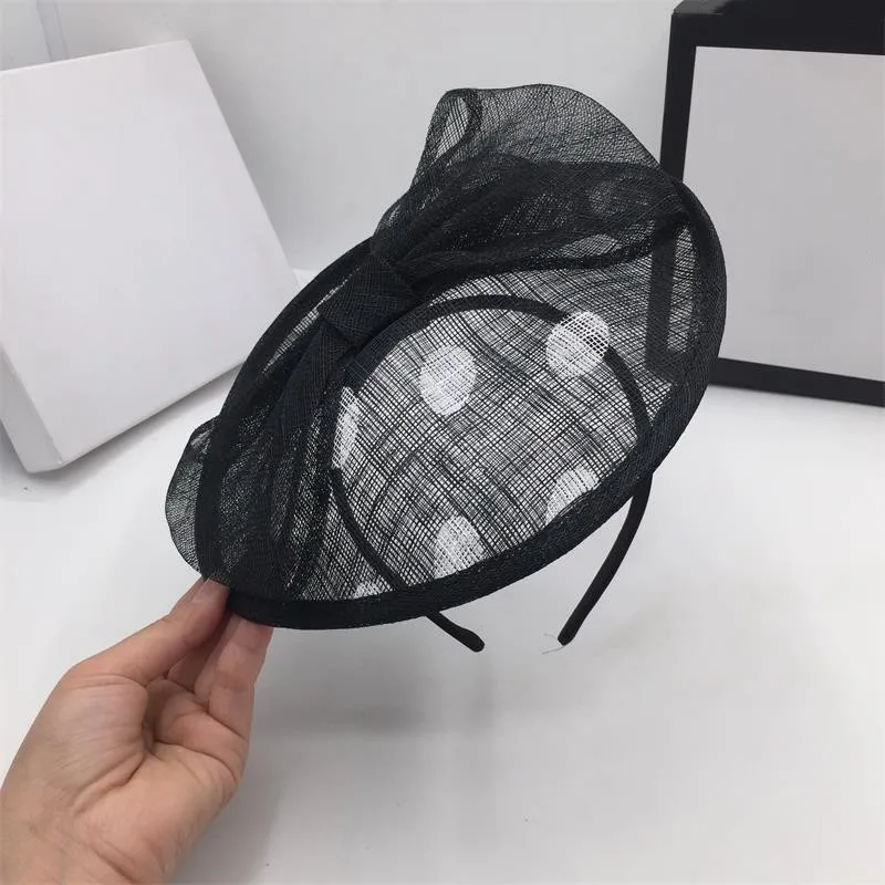 Европейская и британская сценическая шляпа действует роль женщин Сладкий бант пряжа берет живописца кепки ins joker tide Восстановление древней ва