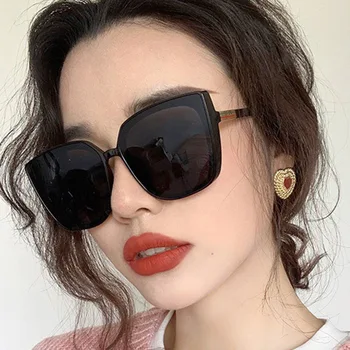 

2020 new sunglasses European and American style square frame sunglasses fashionable retro glasses personalized cat's eye sun