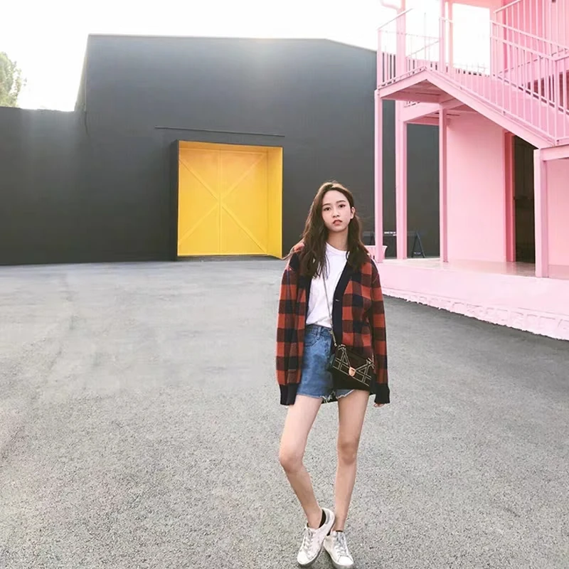 

Women Fashion Contrast Plaid Cardigans Women's Loose Single-Breasted Knitted Sweater Student Coat Joker Autumn Spring New