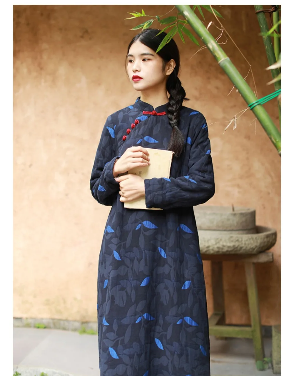 LZJN 2019 New Vintage Chinese Thickened Plush Dress Autumn Winter Female Warm Long Cheongsam Qipao Retro Robe Dress (23)
