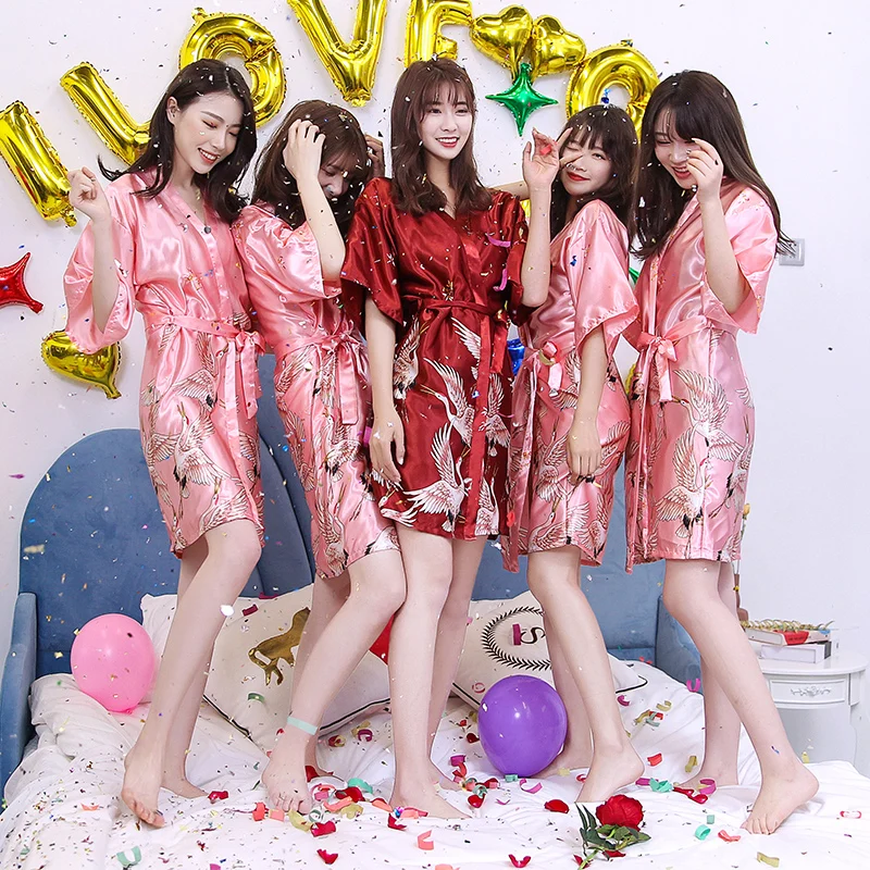 

Exquisite White Print Crane Flower Women Kimono Robe Gown Sexy Mini Sleepwear Nightgown Comfortable Casual Soft Wedding Robe