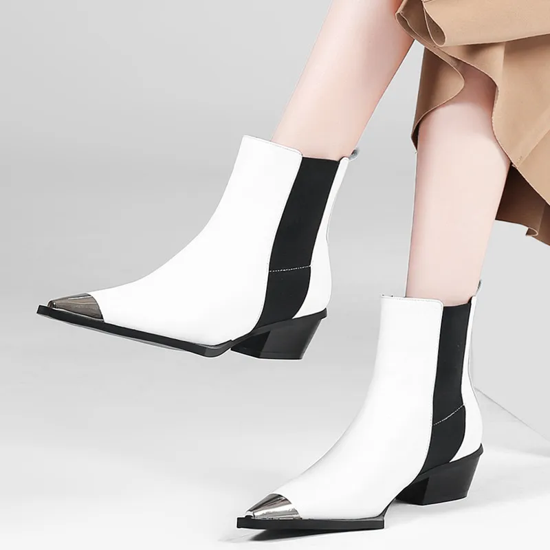 MStacchi/женские ботинки челси; botas mujer invierno; коллекция года; ботильоны из коровьей кожи с острым носком на каблуке; женская обувь с металлическим украшением