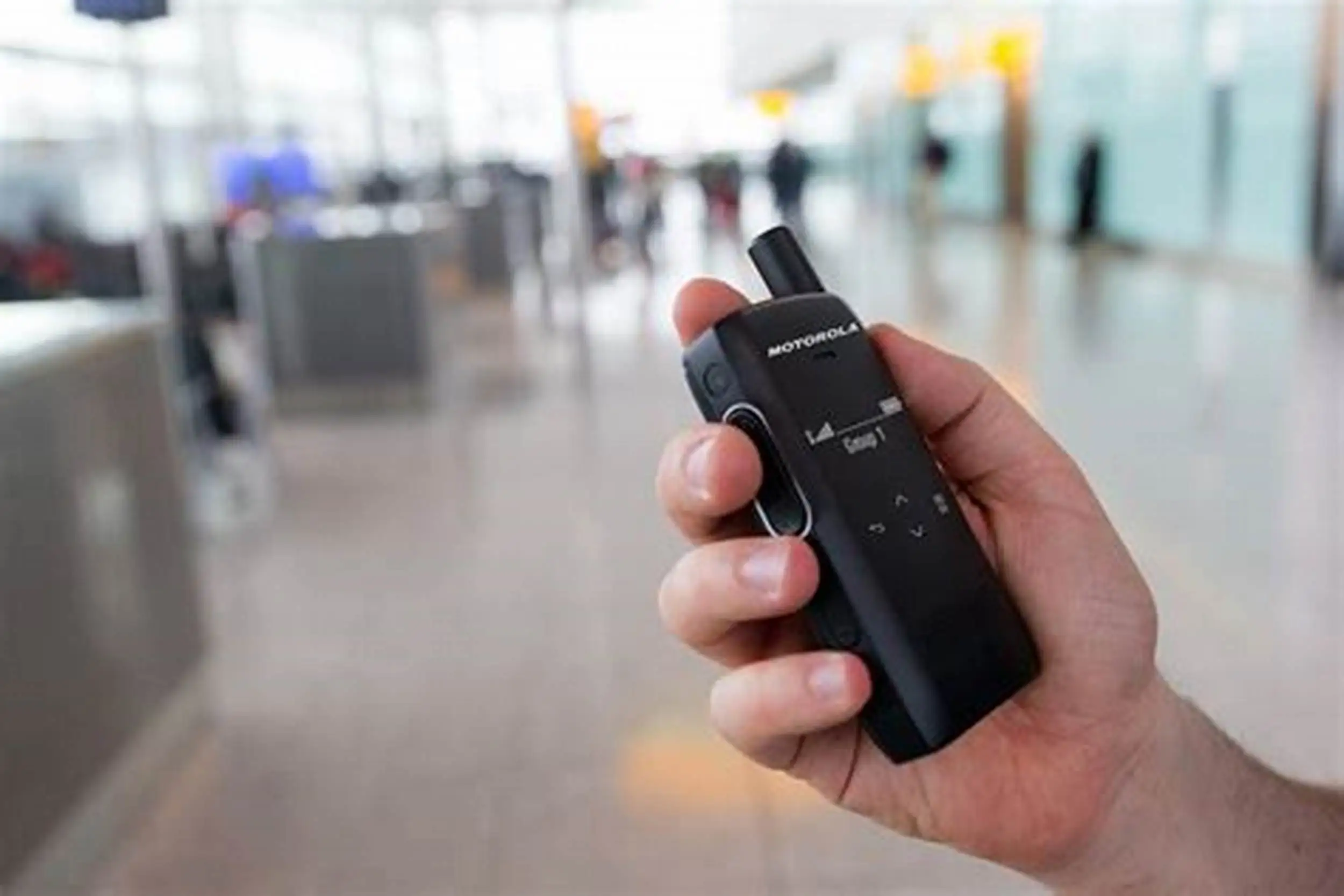 Горячая продукт ST7000 маленький TETRA радио 380-403MHz 800MHz walkie talkie с gps Bluetooth удобно носить с собой
