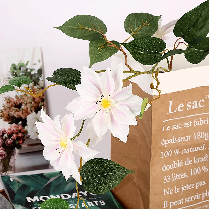 11577389865_515840736