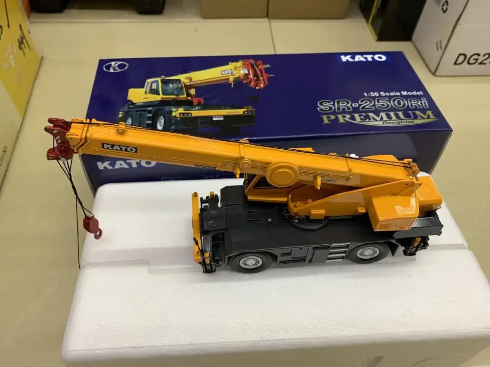 Завод 1/50 г. KATO SR-250Ri Премиум черновой кран Todo Terreno внедорожный Modelo литой под давлением