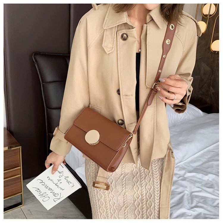 

High sense niche bag women's bag limited foreign style new 2020 fashion net red messenger bag wild