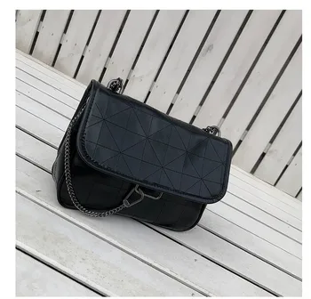 

Bag 2019 autumn winter new women's bag soft face chain Single Shoulder Messenger Bag net red grass middle ancient fashion brand