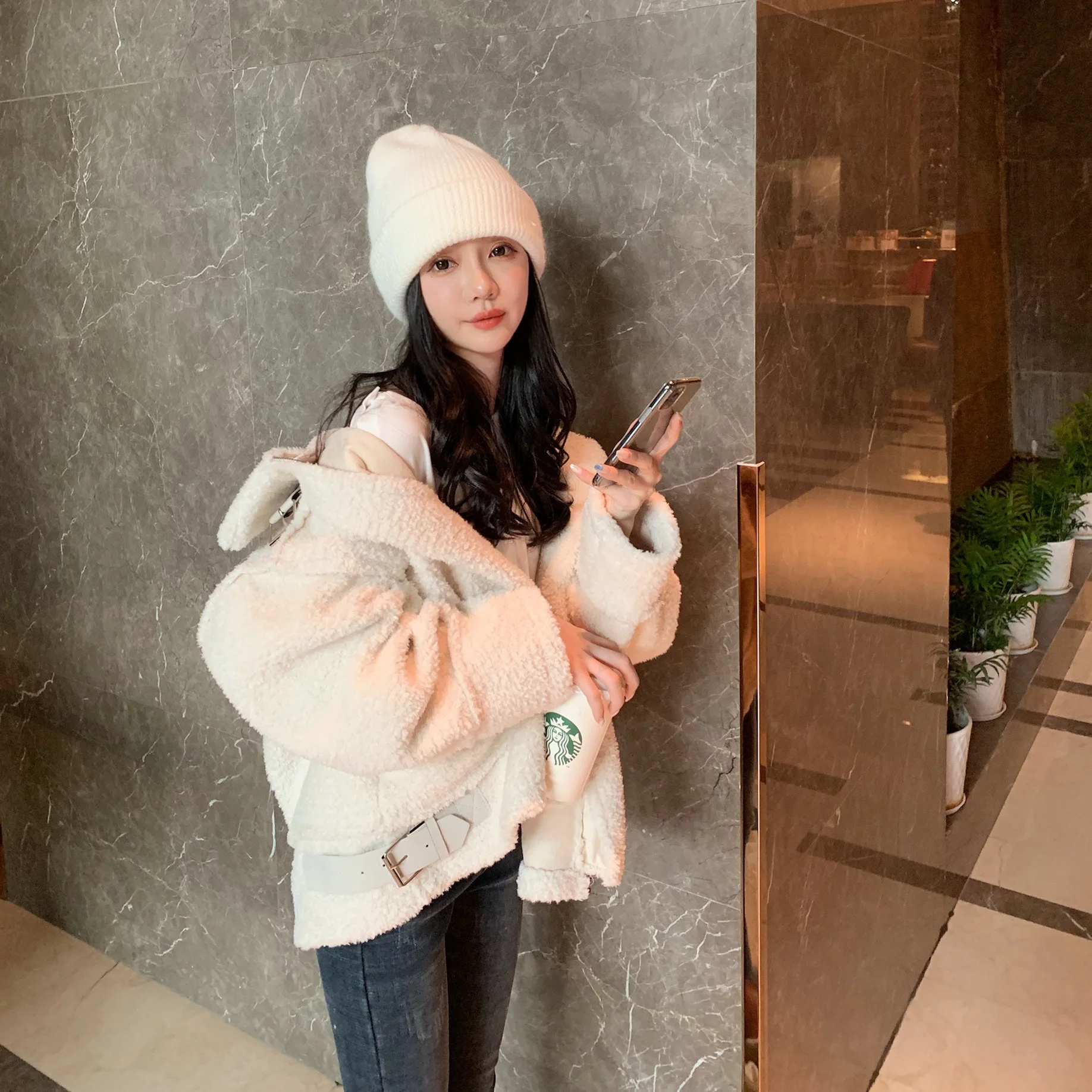 

2019 Autumn and Winter Lamb Hair Imitation Fur Integrated Plush Jacket Women's Loose New Coat Jacket