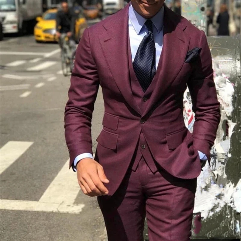 ショップ ロイヤルブルーのクラシックで豪華なメンズスーツ 3ピース タキシード きらめくシャツ ウェディングスーツ ファッション スリムなメンズビジネススーツ 日本格安 Signature Johaness Com