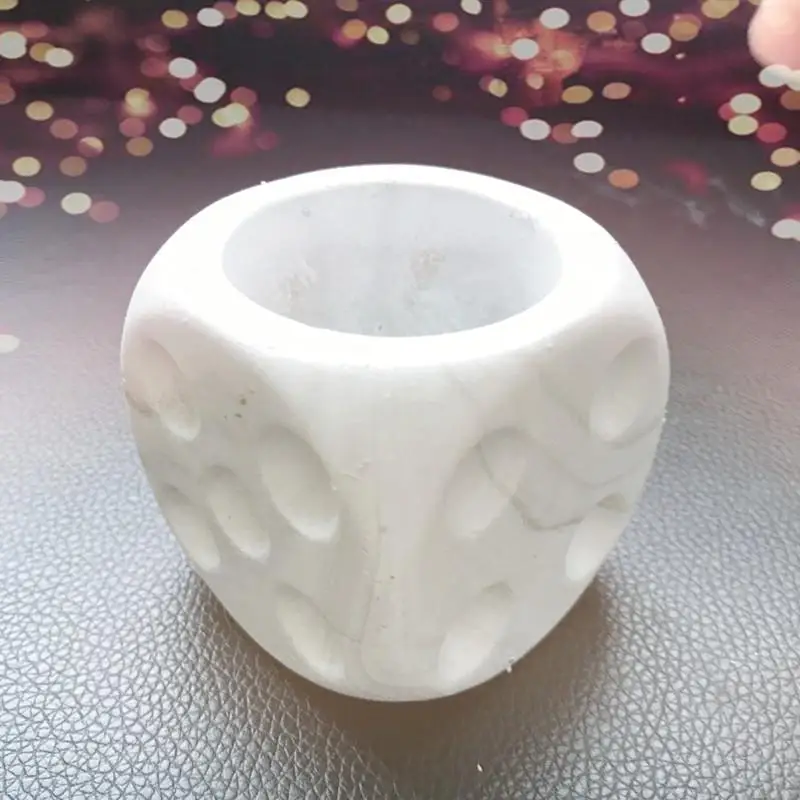 

Creative Personality Dice Shape Flowerpot Silicone Cement Mold for Handmade Retro Succulent Plants Pot Making Clay Molds