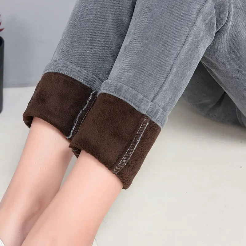 Grey Pants Вельветовые брюки женские плюс бархатные плотные осенние зимние свободные большие размеры повседневные узкие брюки теплые вельветовые брюки с высокой талией Q2037 - Цвет: Grey Pants