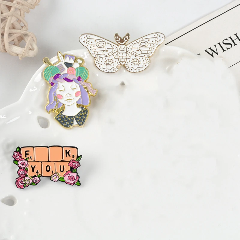 FunnyQuotePinsLetterEnamelpinsGoldenLineBroochesforwomen