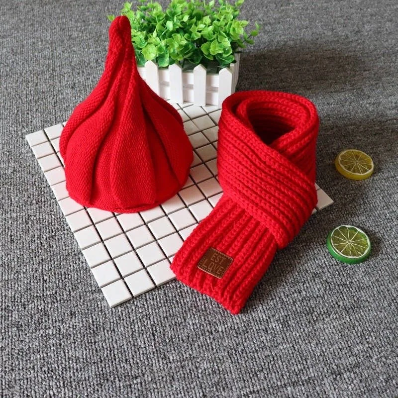 Baby hat and scarf A two-piece set of cute warm hats and scarves for boys girls in autumn winter Wool children's hat
