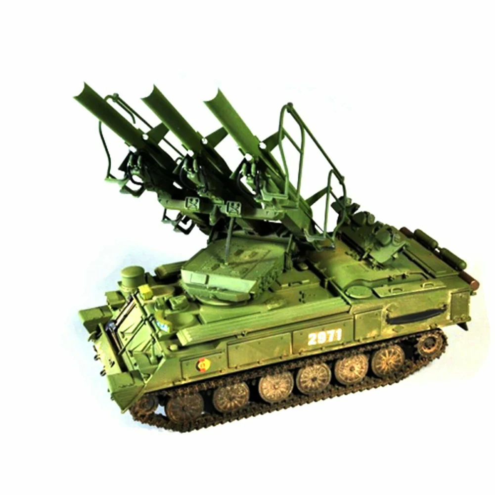 

1:35 Russian Tank Educational Training Toys Durable Military Antiaircraft Missile Model Kit Trumpeter Simulation DIY Plastic