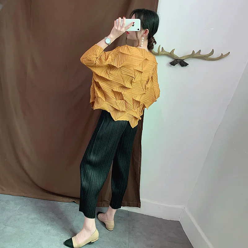 Irregular Pleated T-shirt New Fashion Japan Style Solid Three-quarter Sleeves Miyake Wrinkle Women Shirts Plus Size Tops