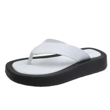 

2021 summer new casual flat bottom flip flop with color matching clip toe