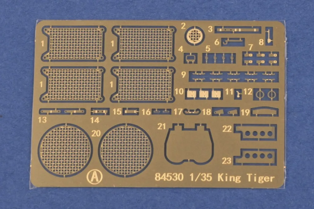 HOBBYBOSS 84532 1/35 Pz. Kpfw. VI Sd. Kfz.182 Король тигр(Henschel Feb-1945)-набор масштабных моделей