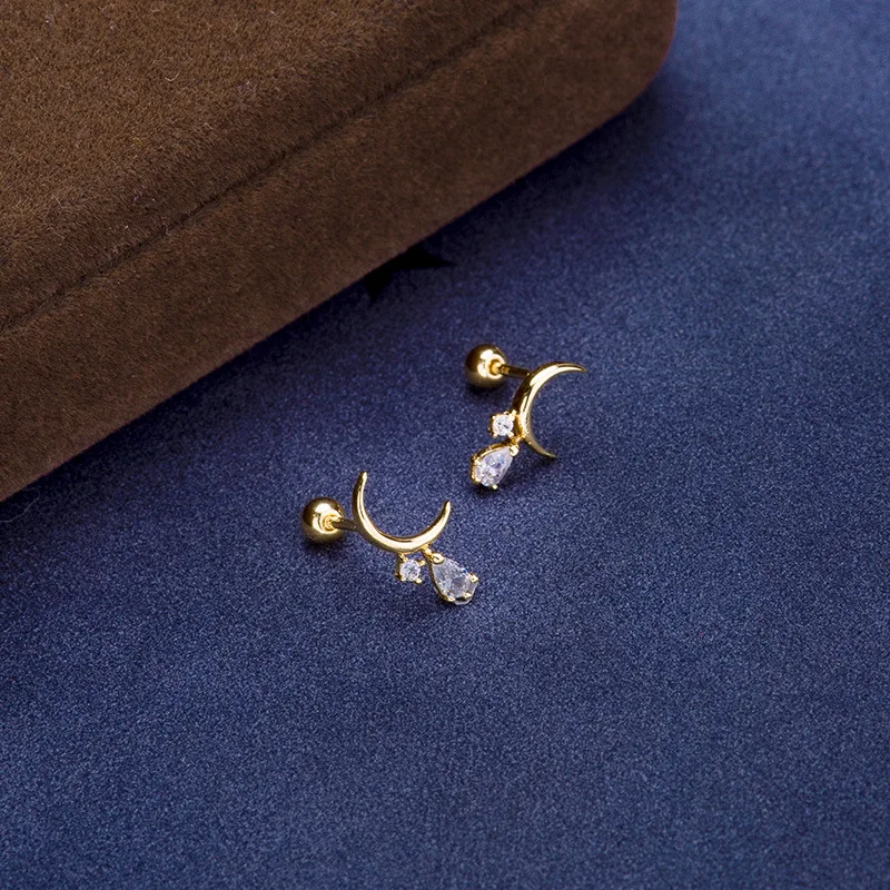 

9k Gold Ear Stud Screw Moon 22570