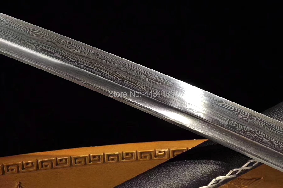 High Quallty Leather Saya Japanese Samurai Sword Katana Full Tang Damascus Folded Steel Blade Sharp Handmade Knife