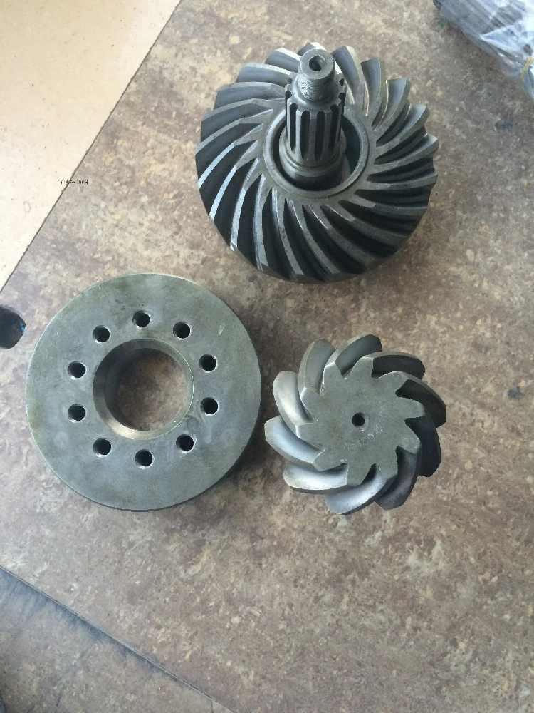 

Xinyuan Excavator Rubber Wheel Walking Under Box Gear, Quanzhou Xinyuan Excavator Under Box Gear