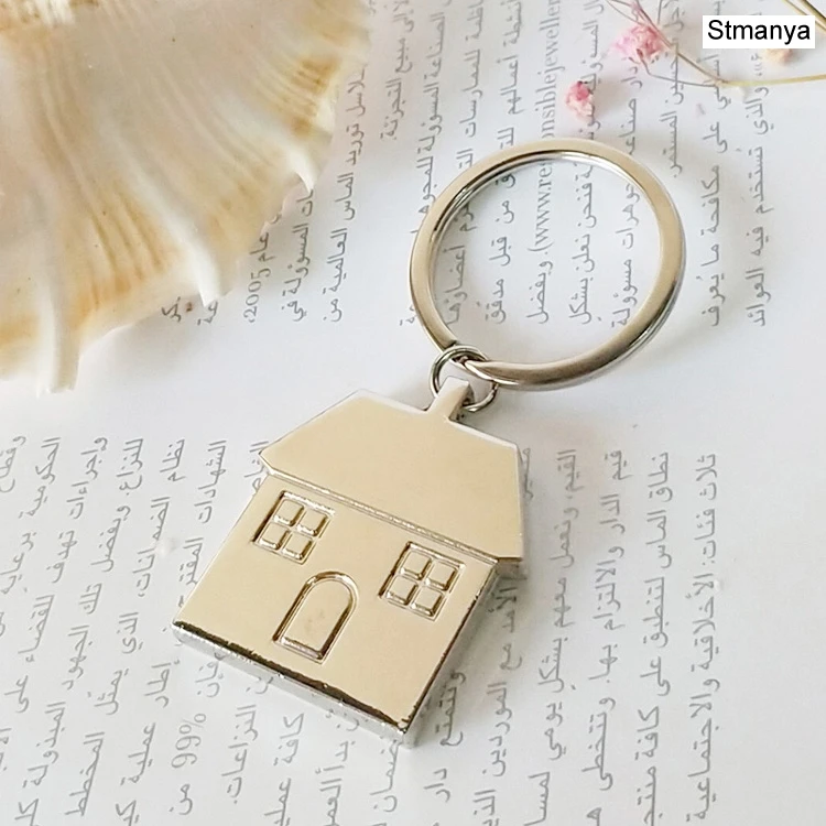 Compact House Keychain - Ideal Real Estate Opening Gift & Customizable Pendant