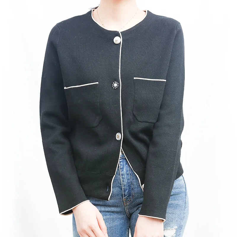 

Shanghai New Europe Sang 2020 Delicacy Retro Pearl Knitted Short Cardigan