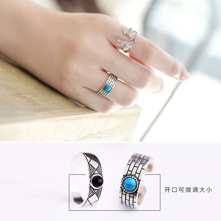 Индивидуальные большие серебряные кольца с шариками черного и синего цвета для