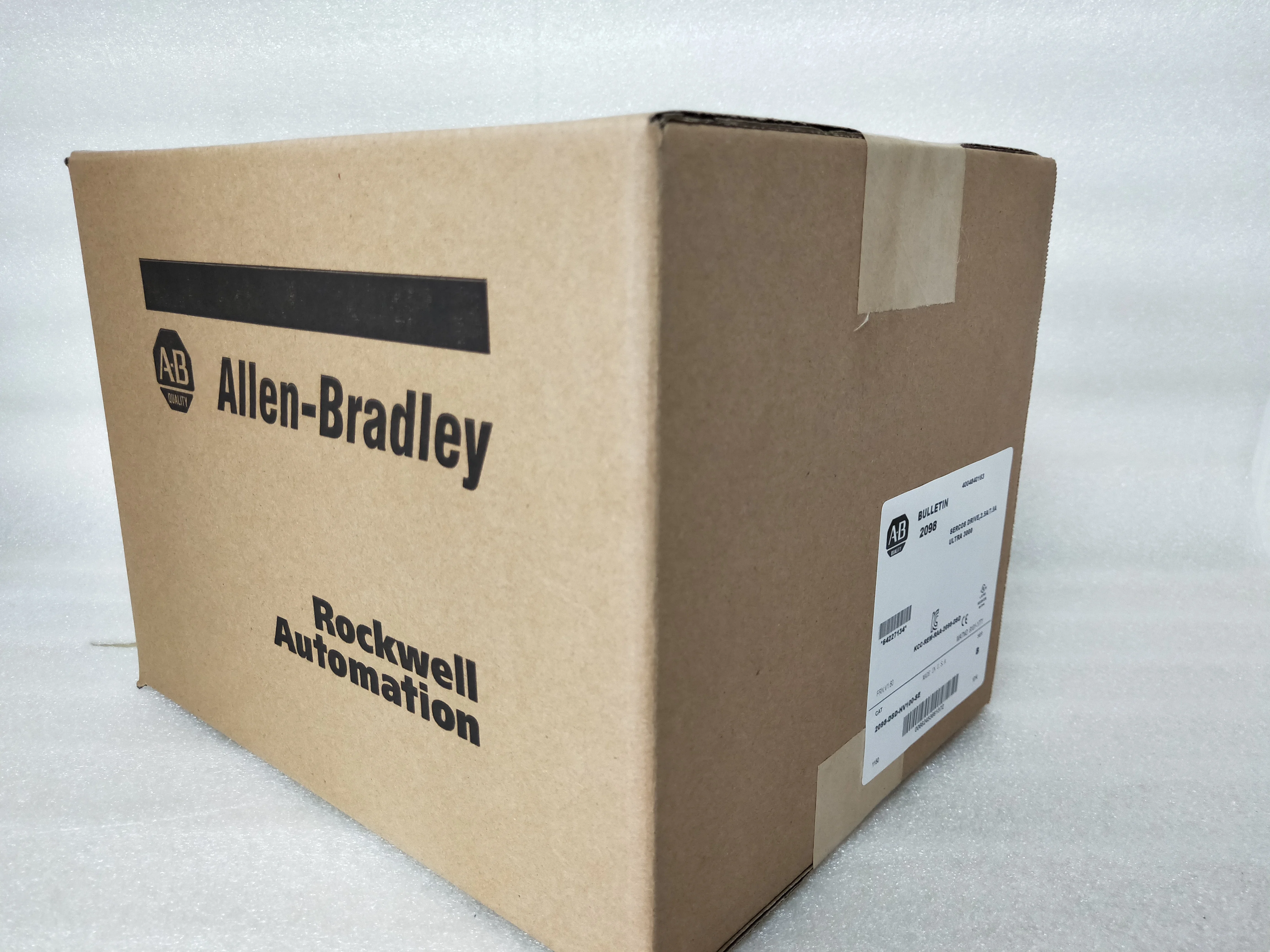1PC 2098-DSD-HV100-SE Ultra 3000 Servo Drive New Original 2098DSDHV100SE