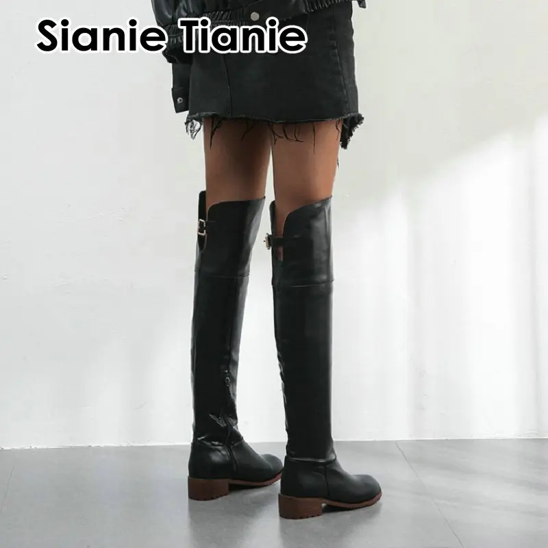 Sianie Tianie/ г. Стильные удобные зимние сапоги из искусственной кожи для верховой езды, женские ботфорты выше колена на среднем массивном каблуке, ковбойские сапоги с пряжкой и ремешком, высокие сапоги выше колена женская обувь, большие размеры 42, 43, 44, 45