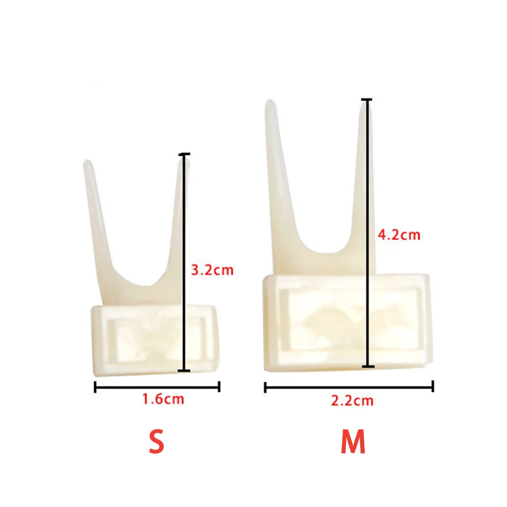 Hot Sale Plastic pet parrot Fruit fork birds set on the cage convenient feeder supplies device
