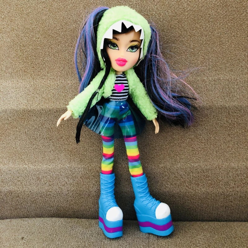 Оригинальные новые 23 см оригинальные модные фигурки BratzDoll спящие вечерние красные волосы YASMIN красивые MGAdoll лучший подарок для ребенка - Цвет: S