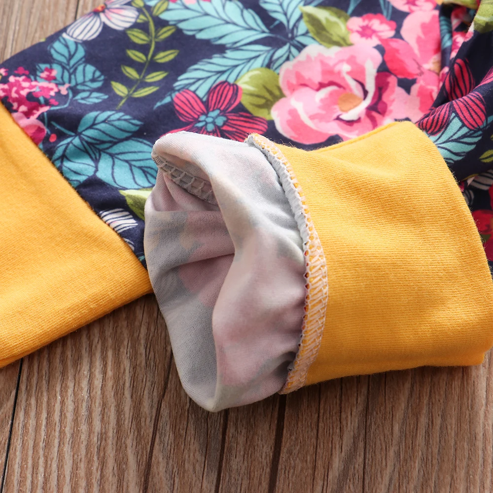 Осенний комплект одежды для маленьких девочек из 3 предметов: толстовка+ штаны+ повязка на голову Одежда для новорожденных с цветочным принтом комплекты одежды для маленьких девочек