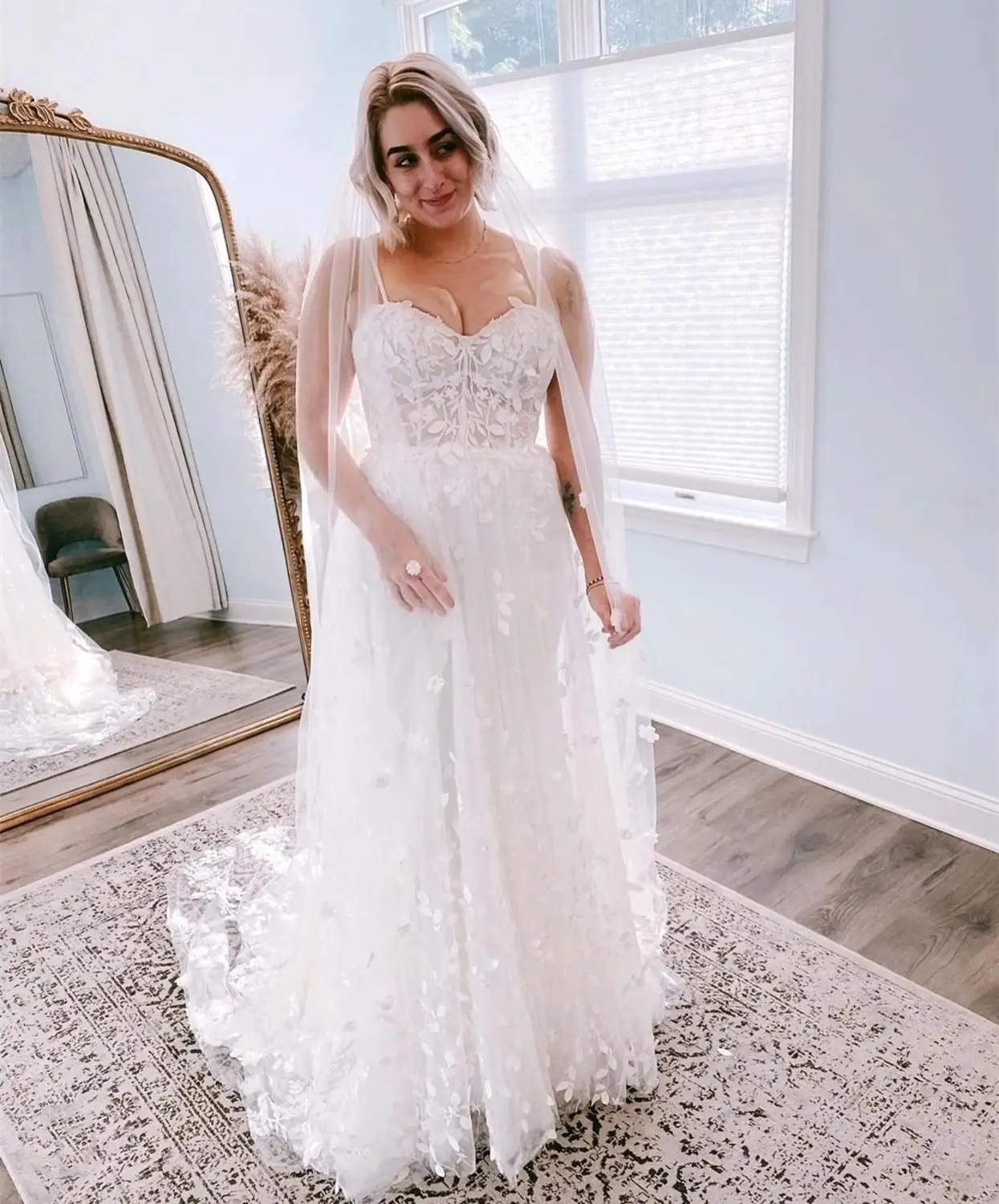

2020 wedding dress a-line spaghetti strap floor length lace appliques bridal gowns tulle plus size brides gowns vestidos cortos