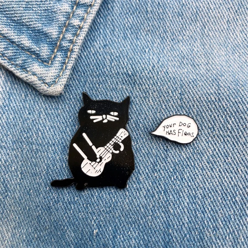 Эмалированная брошь с изображением мультяшных животных черного цвета кота