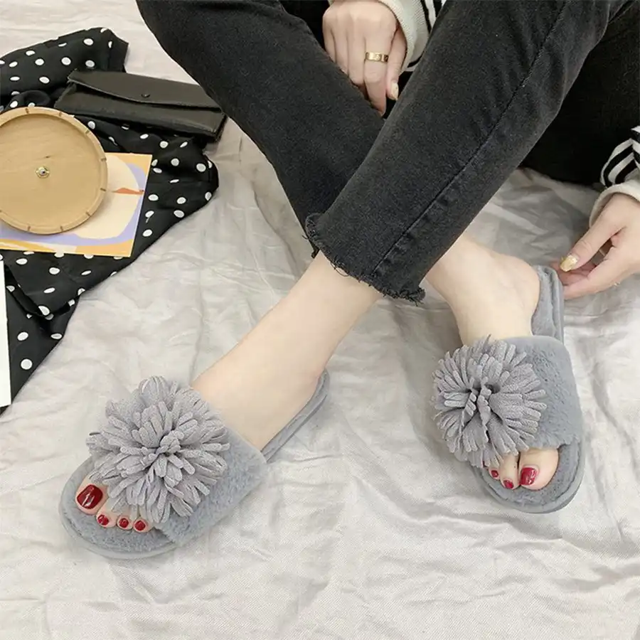size 4 slippers