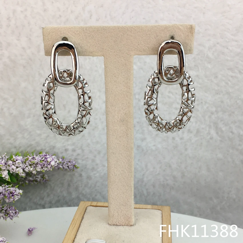 

Yuminglai Fashion Dubai Jewelry Accessories Hollow Classical Elegant Superior Quality Drop Earrings for Women FHK11388